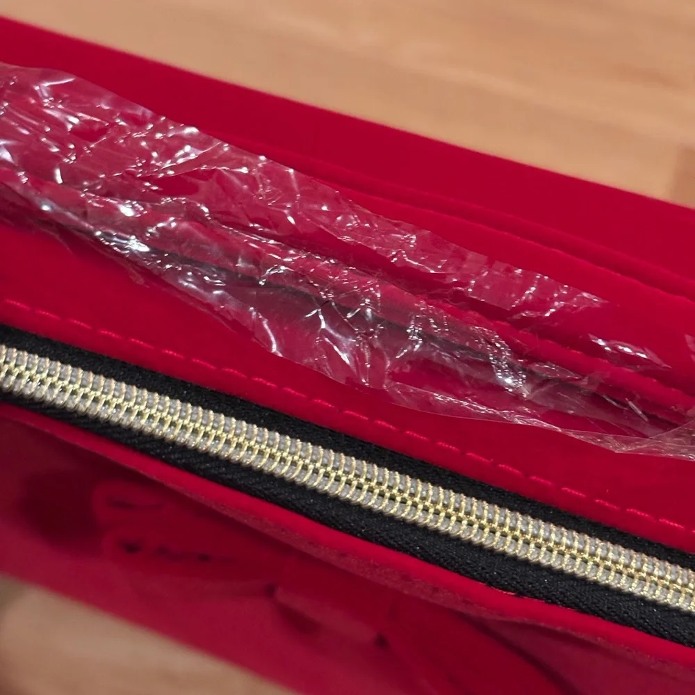 Estee Lauder Large  Red Bow Makeup Bag‎